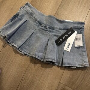 Madden Girl Junior's Pleated Denim Light Wash Hem Skort Side Zip Large NEW